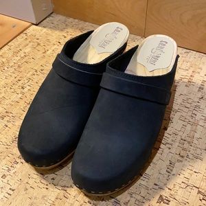 Sandgren Black “Maya” Clog